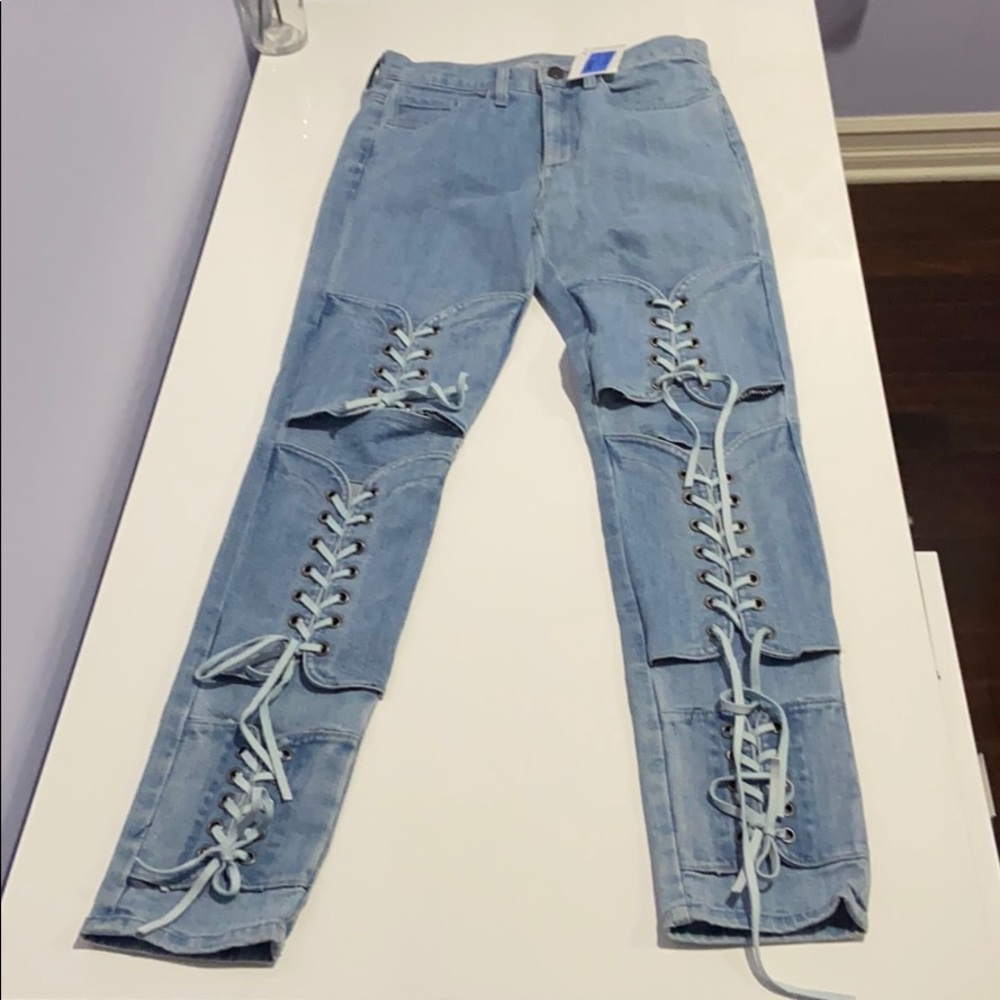 Bianca style jeans with cute laces
